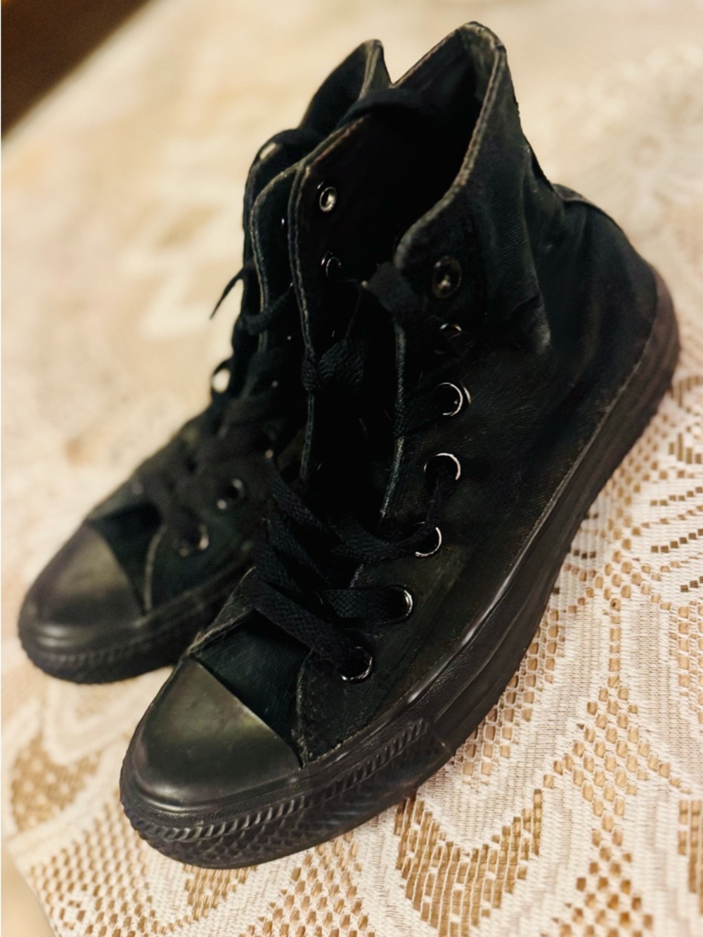 Classic High-Top Converse/Black/Womens 5/Mens 4/Kids 3-5